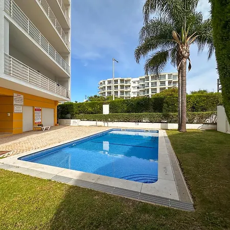 Apartment Com Piscina E Garagem - Summer House Ii *